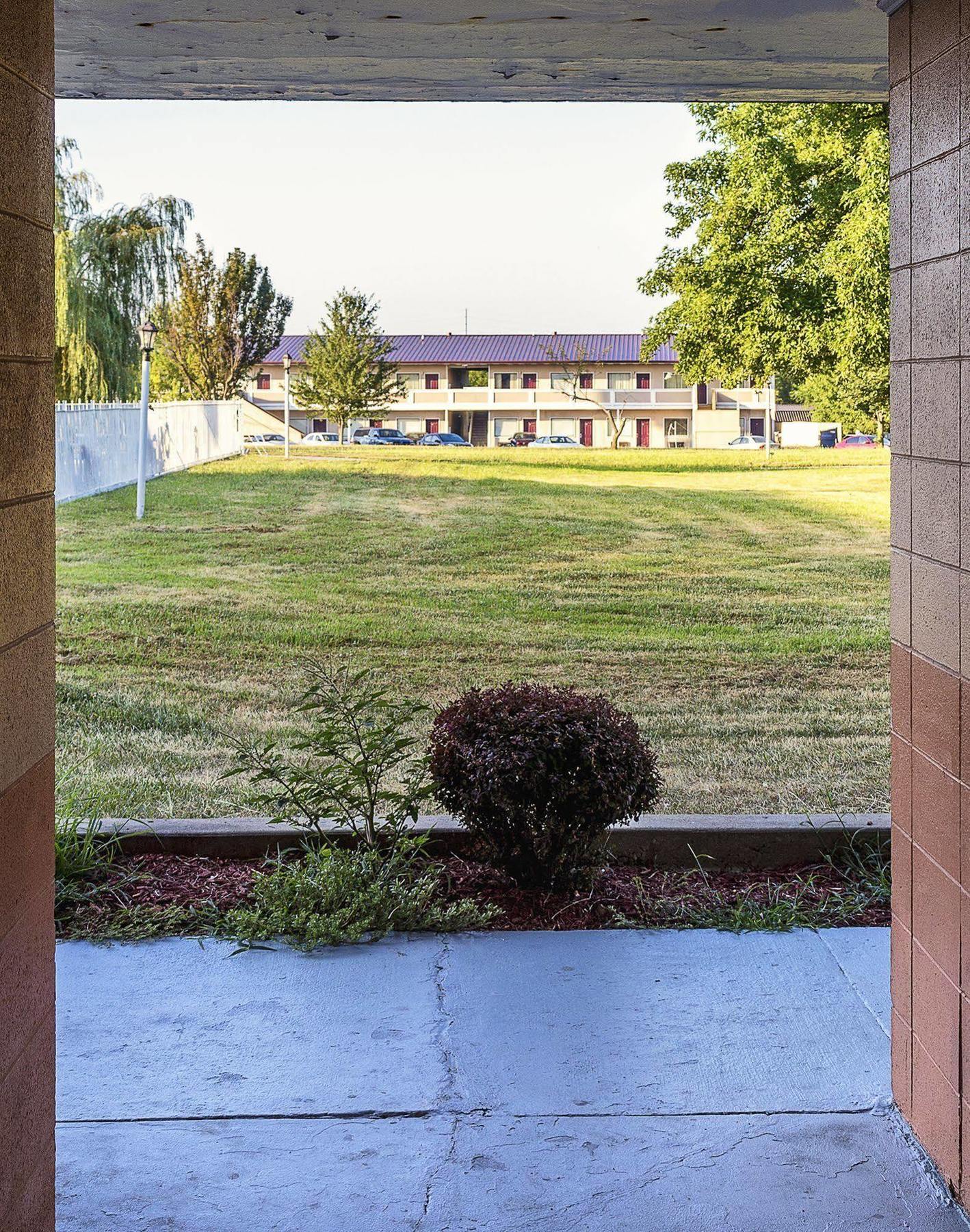 Budget Host Inn Lebanon Exteriör bild